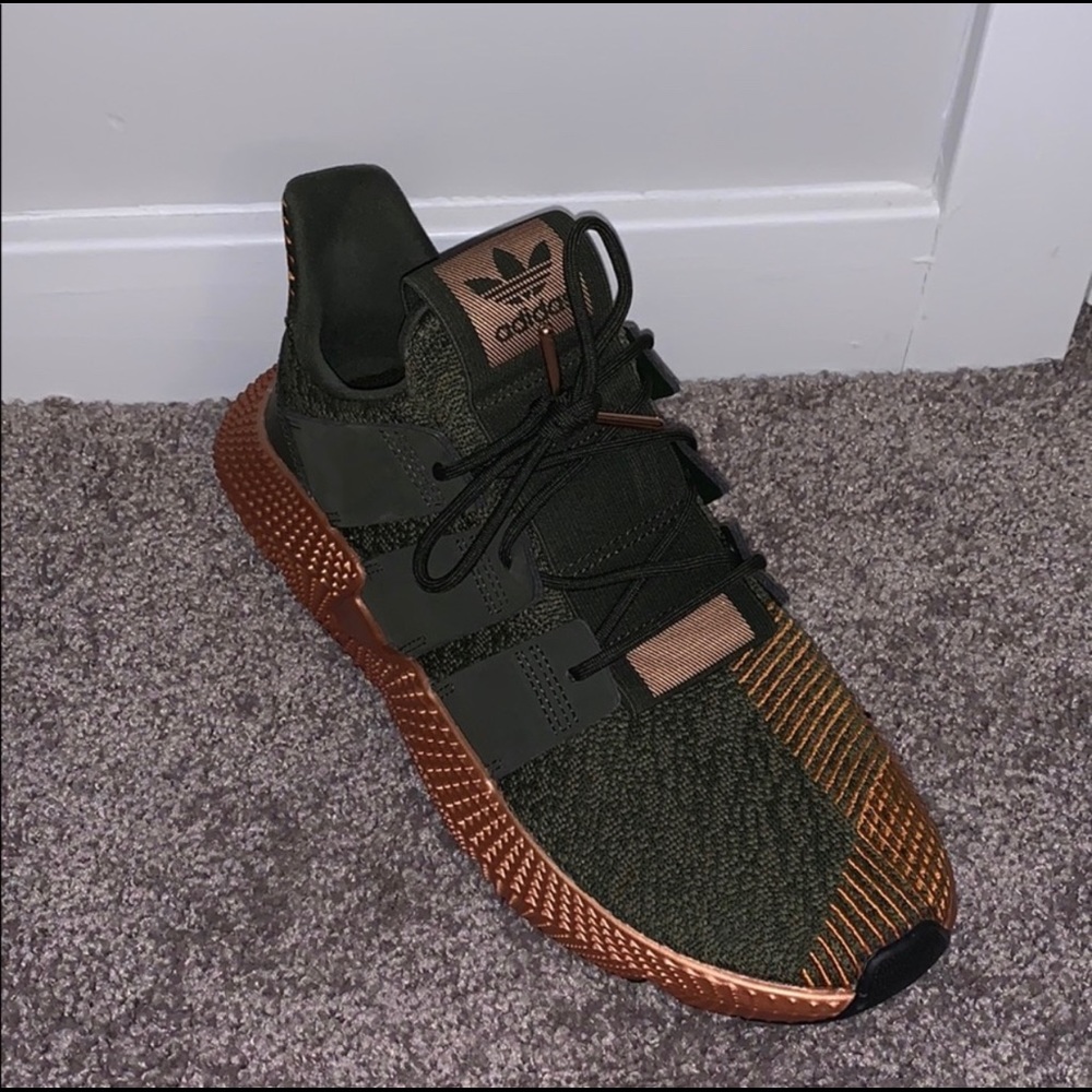 BRAND NEW Adidas Sneakers